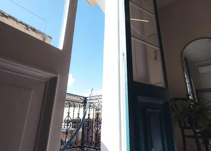 Lägenhet Ray's 1 - Stylish Corner With Balcony