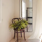 Ray's 1 - Stylish Corner With Balcony 公寓 *