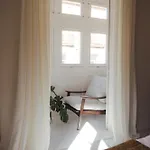 Ray's 1 - Stylish Corner With Balcony *