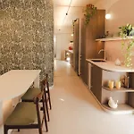 Ray's 1 - Stylish Corner With Balcony 瓦莱塔