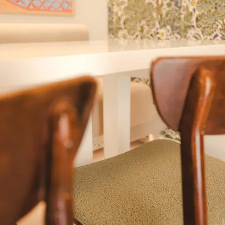 Ray's 1 - Stylish Corner With Balcony Daire *