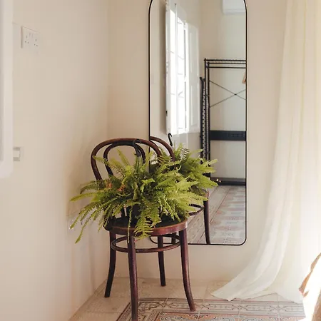Ray's 1 - Stylish Corner With Balcony Appartamento *