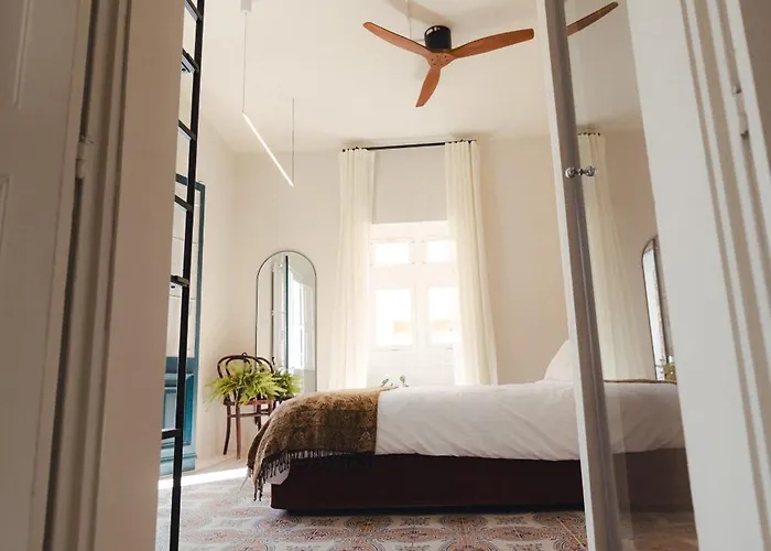 Ray's 1 - Stylish Corner With Balcony Apartament Valletta